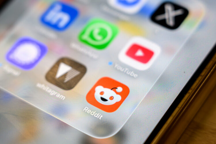 The Point Live: Gas Giveaway Tracker hits the road; "Hey Albo" - Australia's biggest artists add their voices to gas tax pressure; Calls for above-inflation pay rise for low income earners.