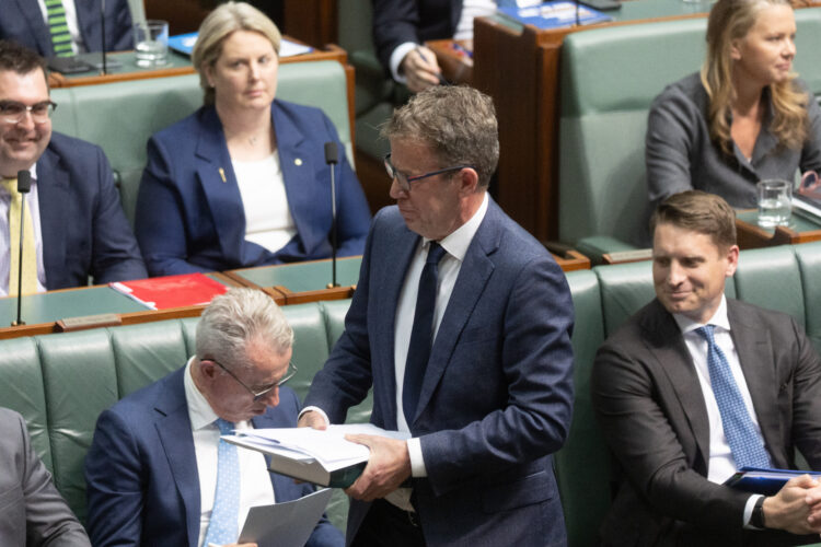The Point Live: Migration on the agenda, GST fight back on, offset drama heats up for Greens. As it happened.