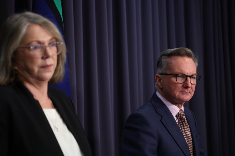 The Point Live: "Weak. Piecemeal. Pathetic" deal struck on gambling reform between major parties, As it happens