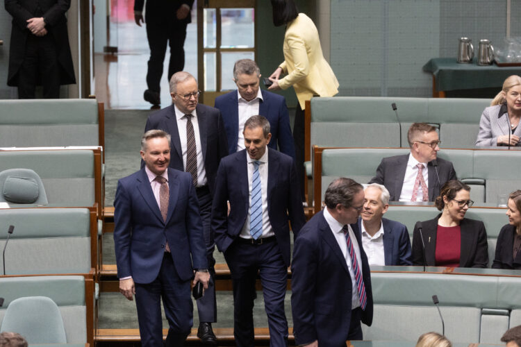 The Point Live: "Weak. Piecemeal. Pathetic" deal struck on gambling reform between major parties, As it happens