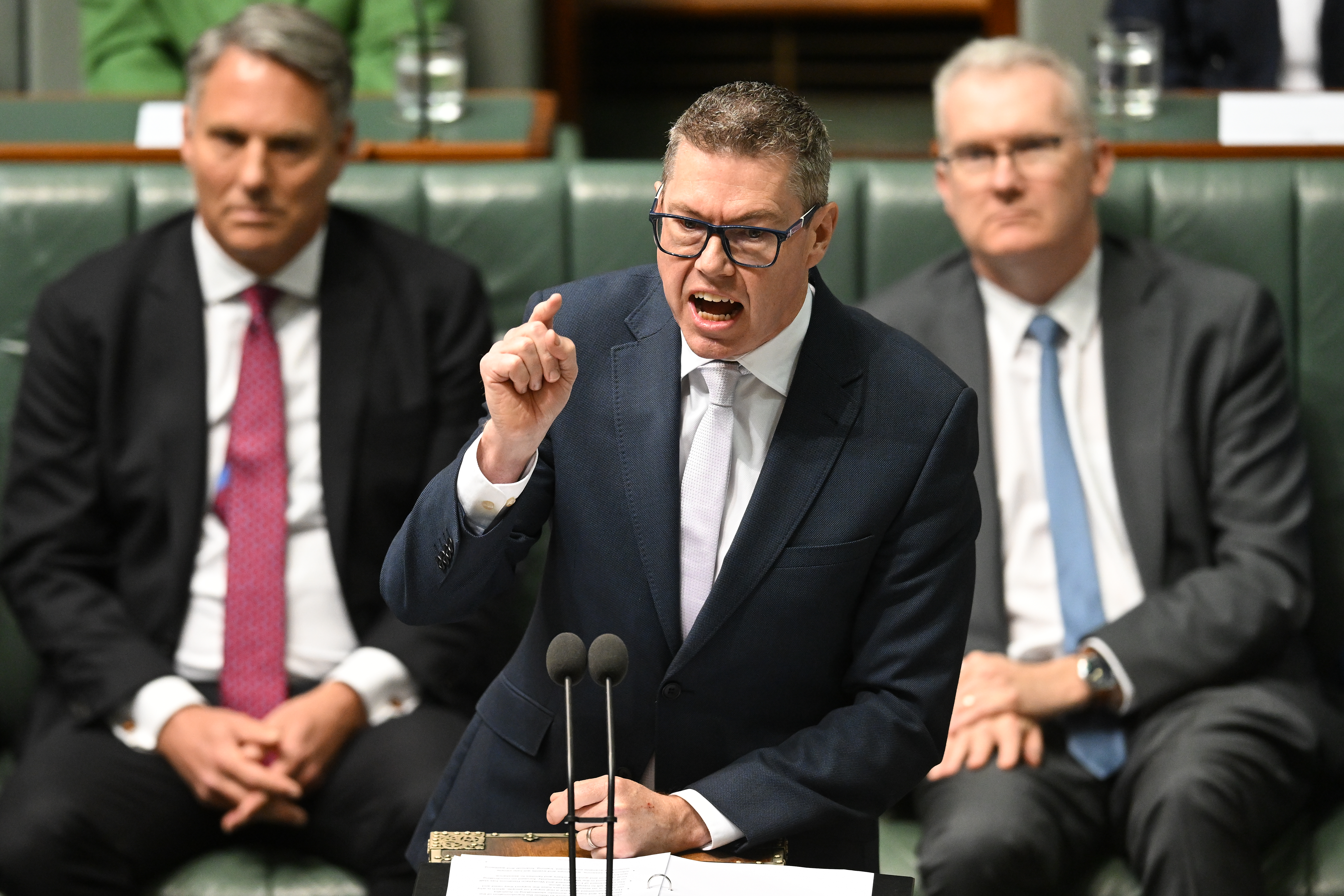The Point Live: Red Lines legislation to be introduced in both houses, new Labor invite only grants scheme under microscope, Hanson under pressure. As it happened.